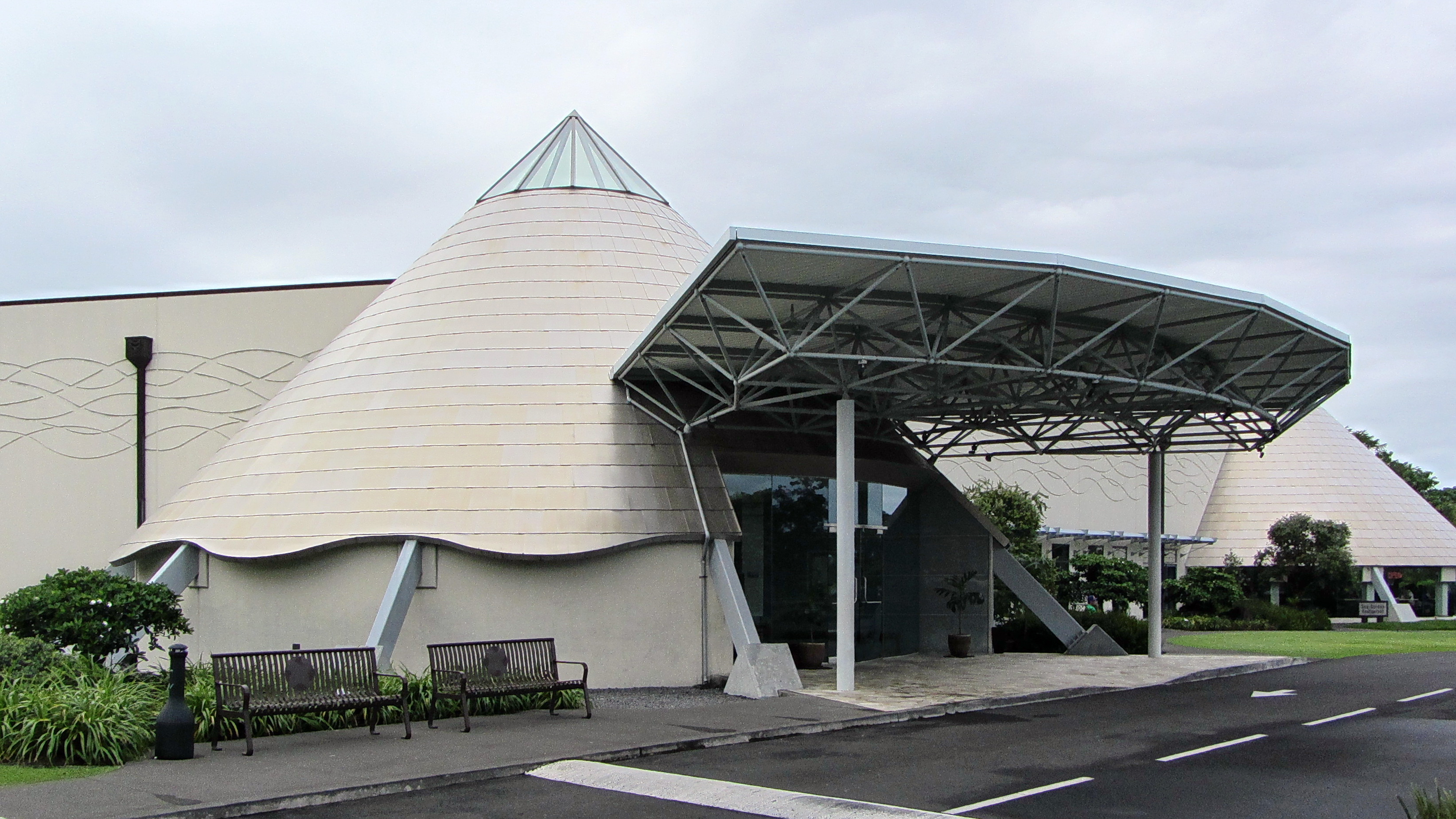 Imiloa Astronomy Center, Hilo (504317) (23448419981).jpg