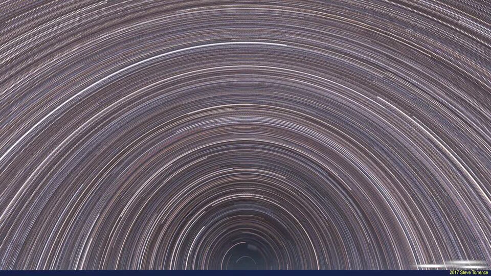 Globe Earth Star Trails from equator 0,0 looking north 18±hrs GE v1.13.webm